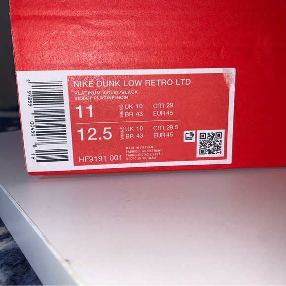 Nike Dunk Low Retro LTD
Platinum,Violet/Pink Foam/Coconut Milk/Black
Size 11 NWB - Picture 3 of 9